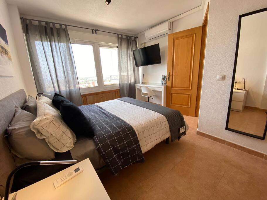 Apartamento Diorama D Con Impresionante Vista, Piscina Y Parking Benalmádena Eksteriør billede